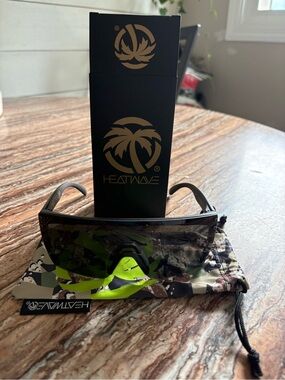 Women’s Shield Sunglasses - Black with Gray Lens